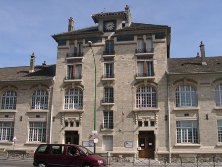 Filles, Garçons, 19124, 125 rue V. Hugo à St-Ouen (93), céramiques E. Muller & Cie