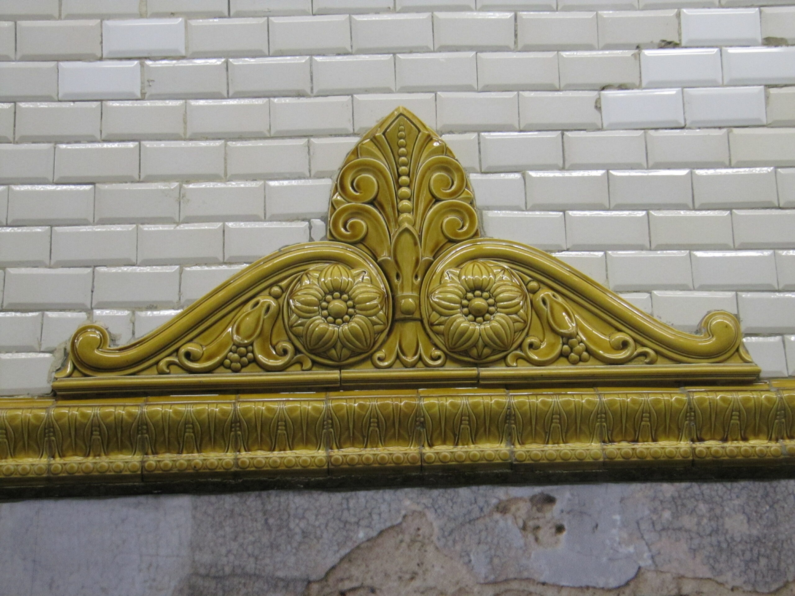 Station Chatelet : fronton Hte Boulenger