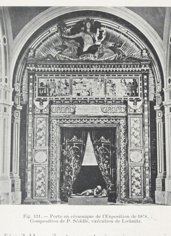 Porte monumentale composée par P. Sédille, réalisée par Loebnitz pour l'Exposition 1878